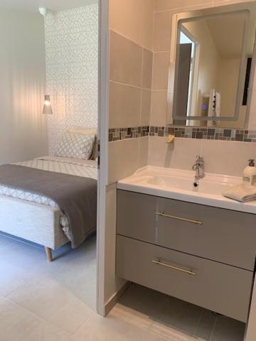 Domaine Miltat - Chambre Crayere Pierry Eksteriør billede